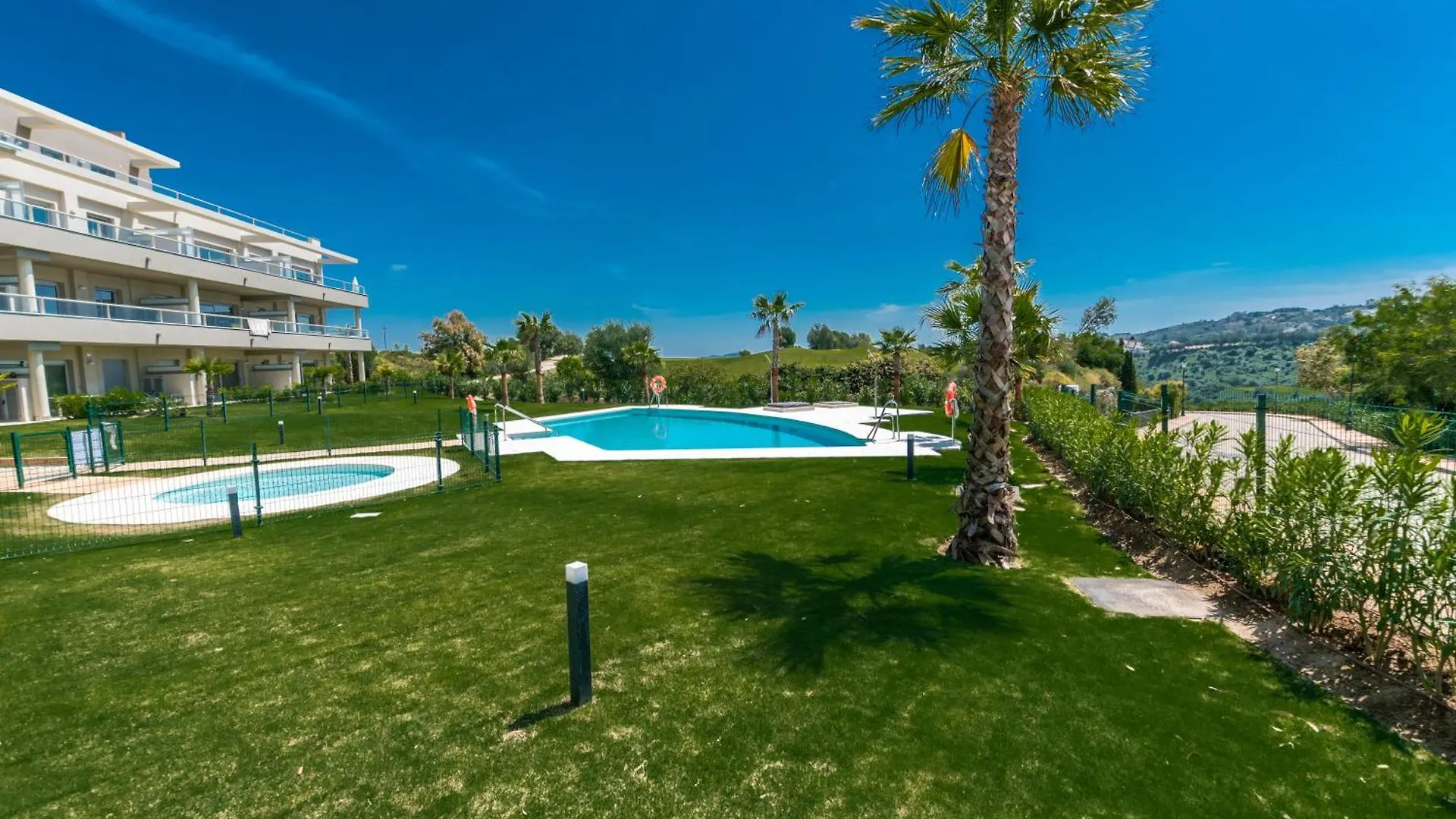 Chic 3Br Haven - Luxury Ground Floor - La Cala Golf Apartment La Cala De Mijas Spain